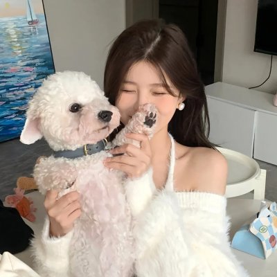 余小姐每天只想朝九晚五